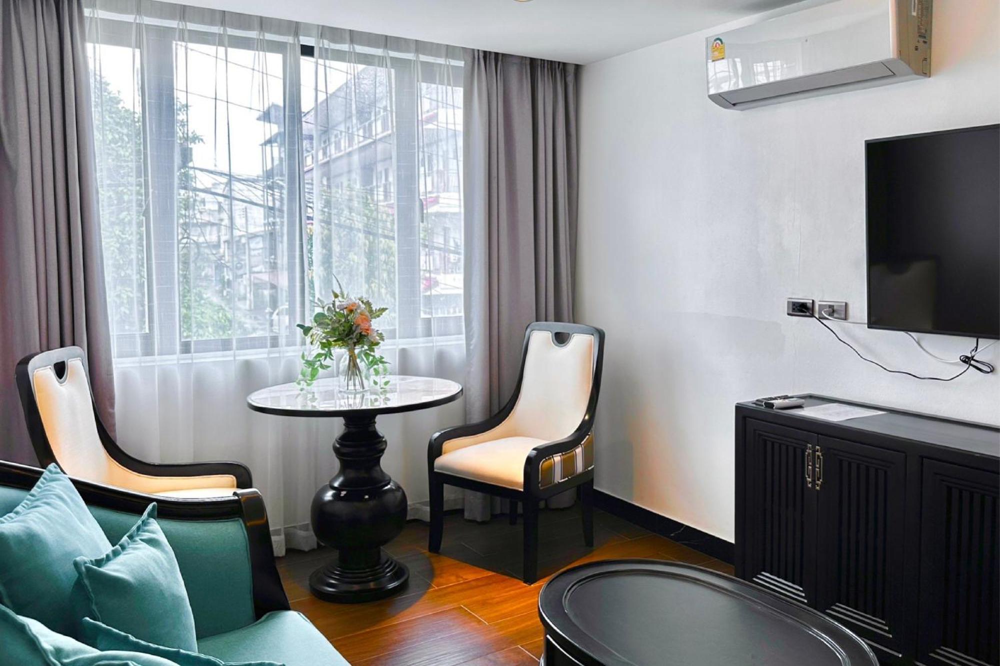 Glory Boutique Suites 清迈古城荣耀精品酒店 Chiang Mai Dış mekan fotoğraf