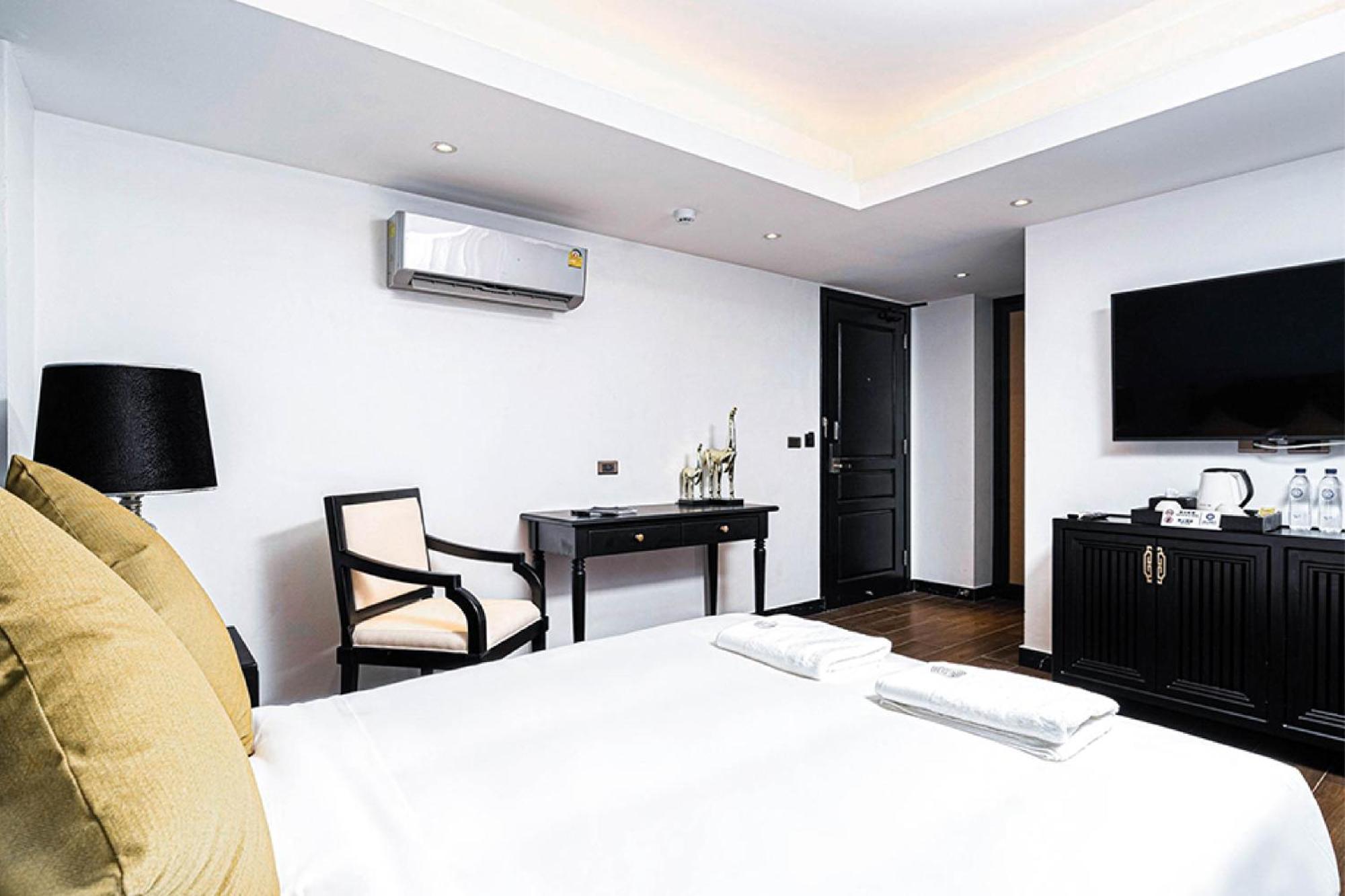 Glory Boutique Suites 清迈古城荣耀精品酒店 Chiang Mai Dış mekan fotoğraf