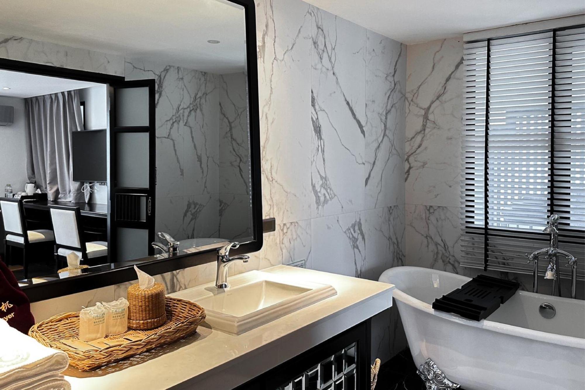 Glory Boutique Suites 清迈古城荣耀精品酒店 Chiang Mai Dış mekan fotoğraf